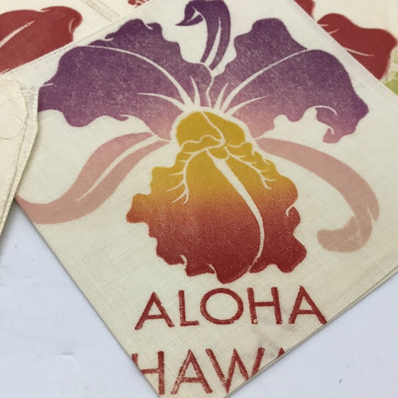 Vintage Sweetheart Hankie Set from Hawaii, Aloha from Hawaii, circa 1940’s - Picture 8 of 10